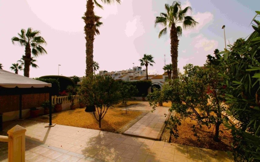 Resale - Villa -
Orihuela Costa - Los Dolses