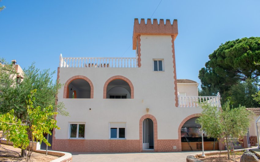 Resale - Villa -
Orihuela Costa - Mil Palmeras