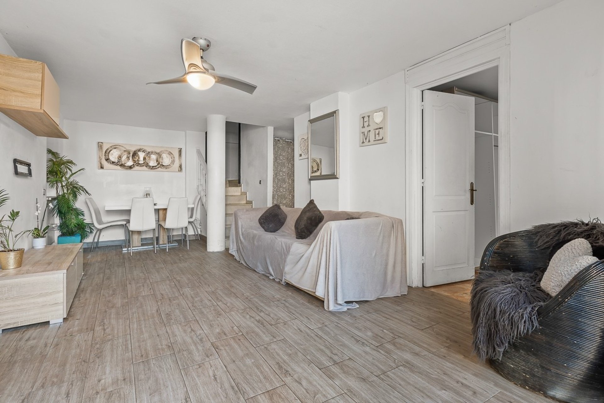 Resale - Villa -
Orihuela Costa - Playa Flamenca