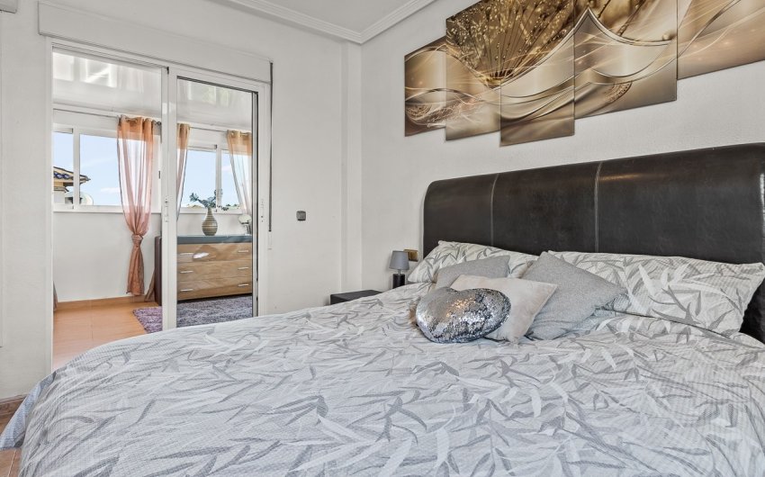 Resale - Villa -
Orihuela Costa - Playa Flamenca