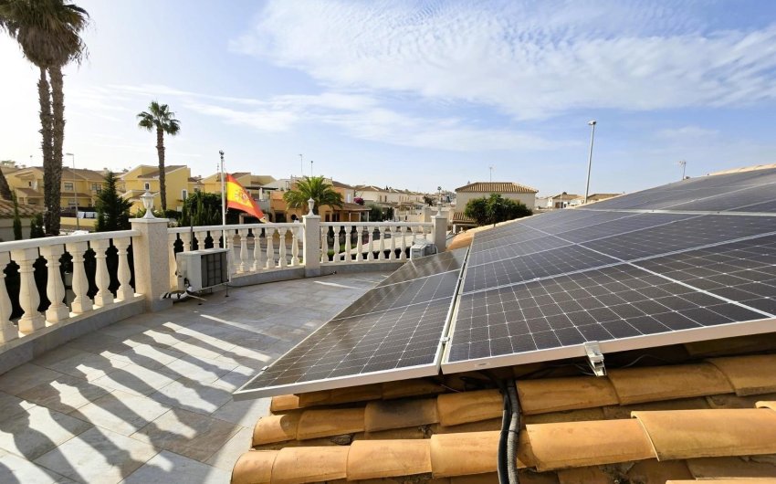 Resale - Villa -
Orihuela Costa - Playa Flamenca