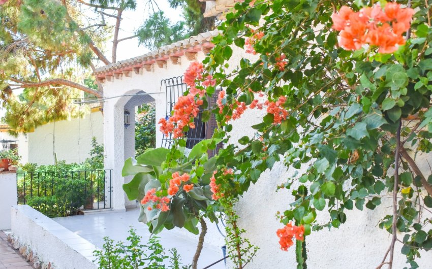 Resale - Villa -
Orihuela Costa - Punta Prima