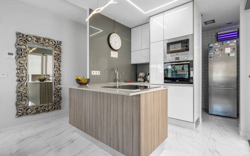 Resale - Villa -
Orihuela Costa - Villamartín