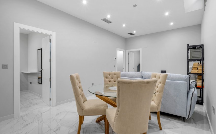 Resale - Villa -
Orihuela Costa - Villamartín