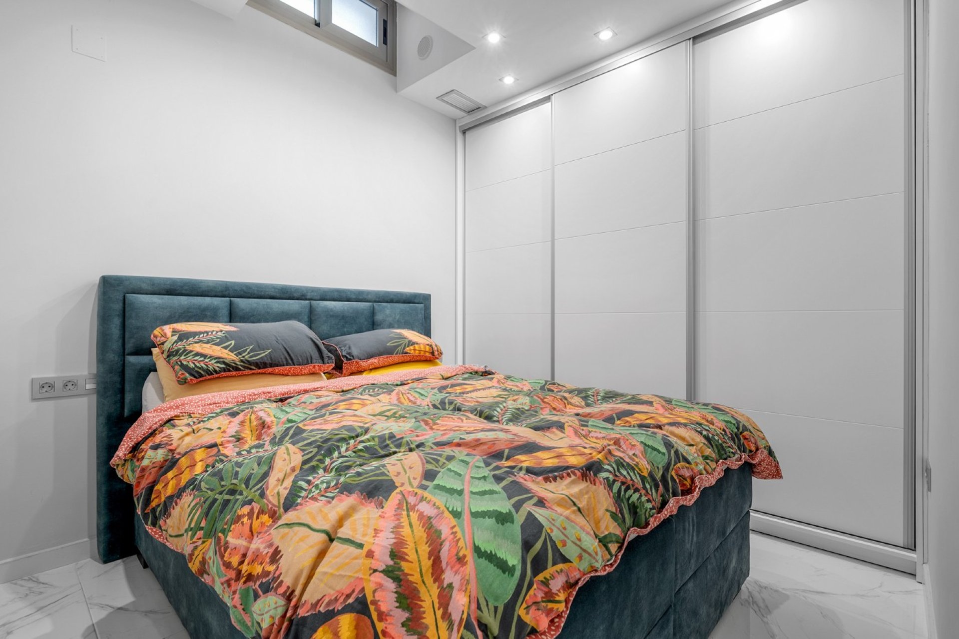 Resale - Villa -
Orihuela Costa - Villamartín