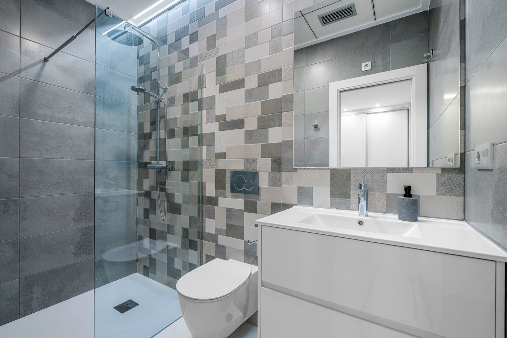 Resale - Villa -
Orihuela Costa - Villamartín