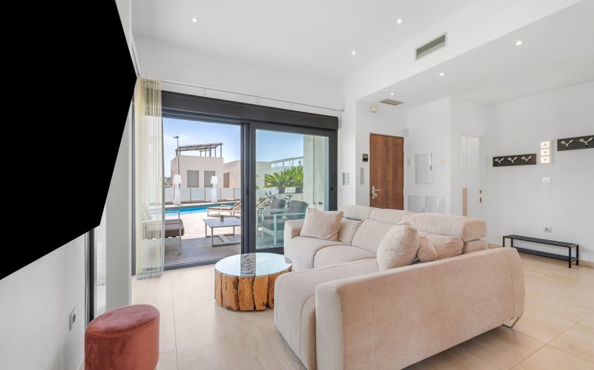 Resale - Villa -
Orihuela Costa - Villamartín