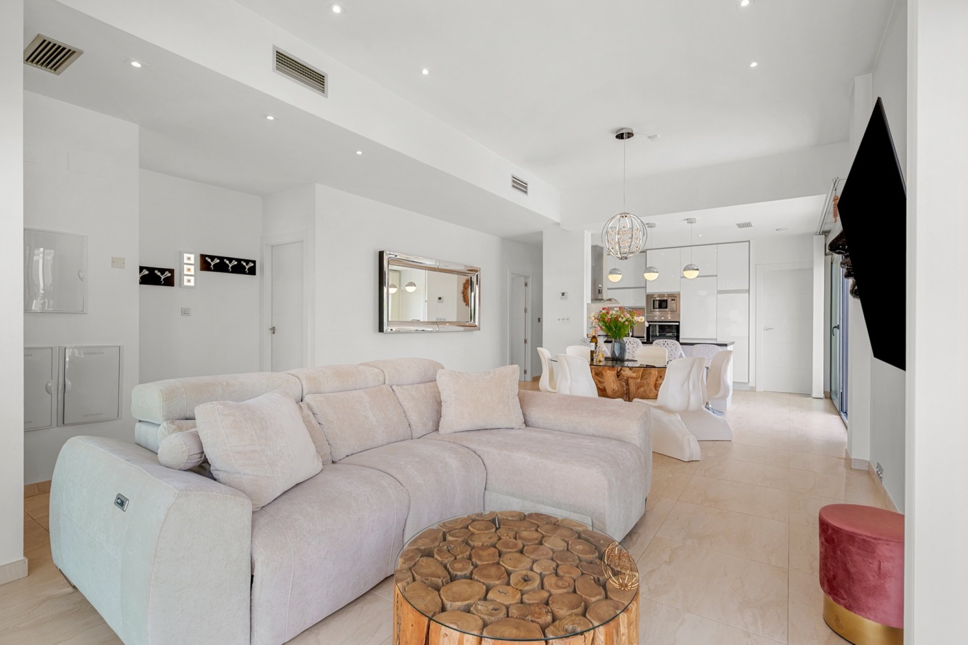 Resale - Villa -
Orihuela Costa - Villamartín