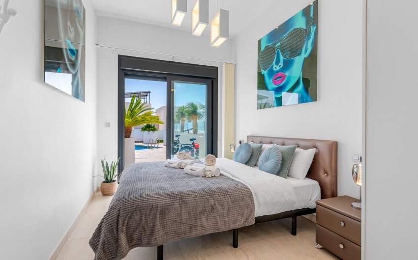 Resale - Villa -
Orihuela Costa - Villamartín