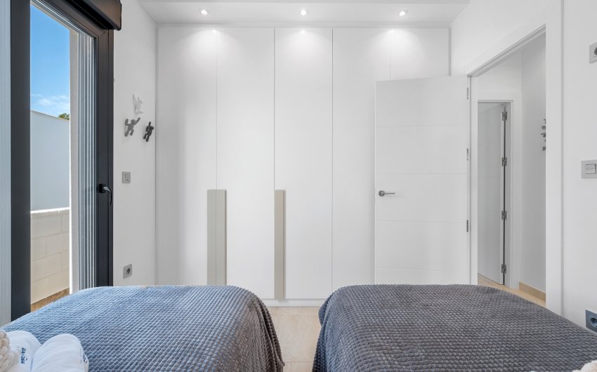 Resale - Villa -
Orihuela Costa - Villamartín