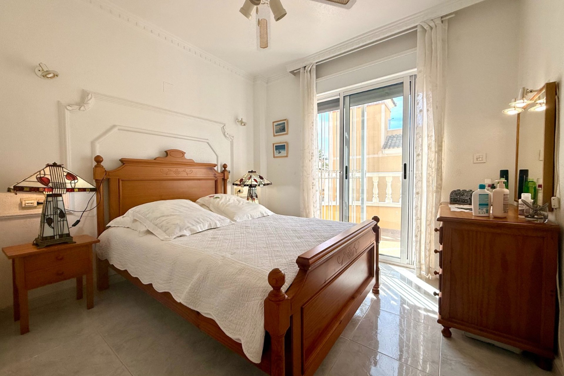 Resale - Villa -
Orihuela Costa - Villamartín