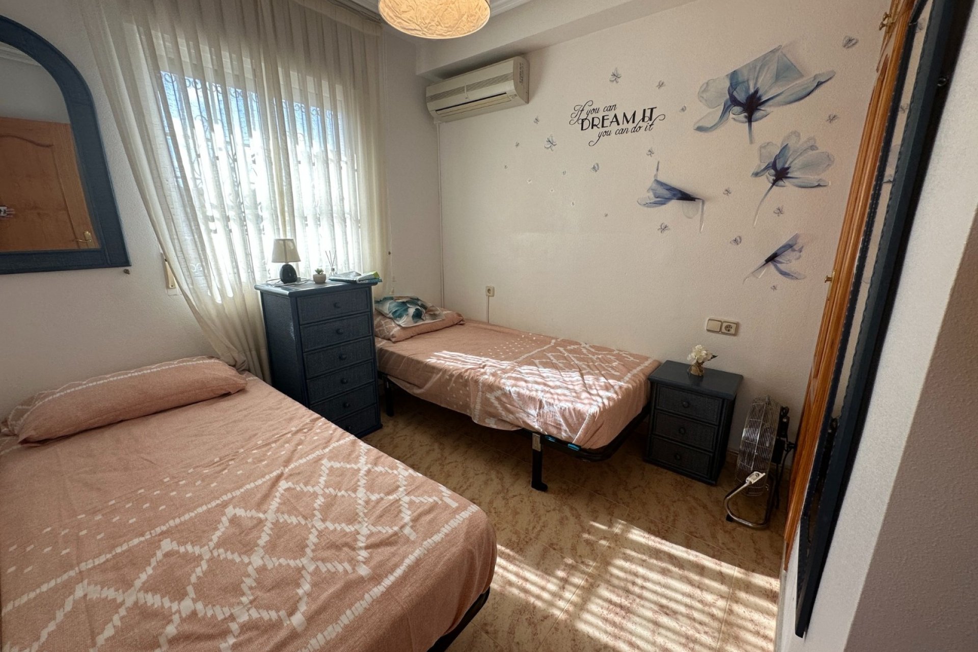 Resale - Villa -
Orihuela Costa - Villamartín