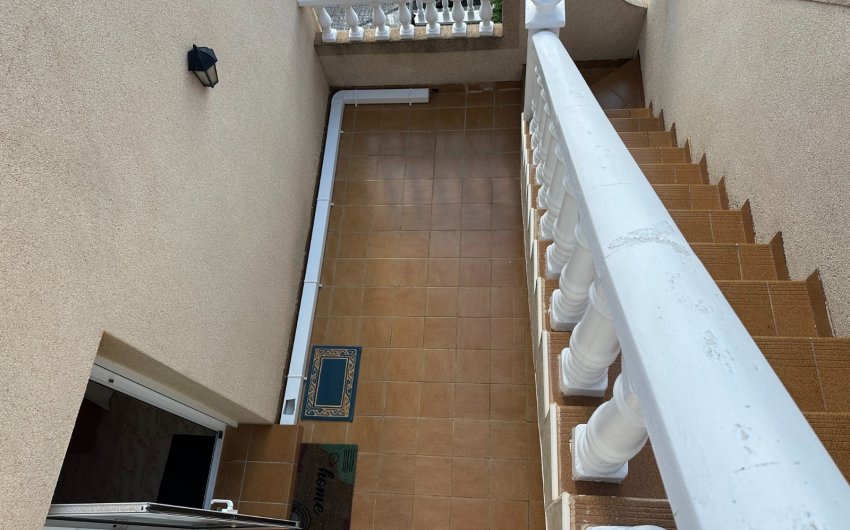 Resale - Villa -
Orihuela Costa - Villamartín