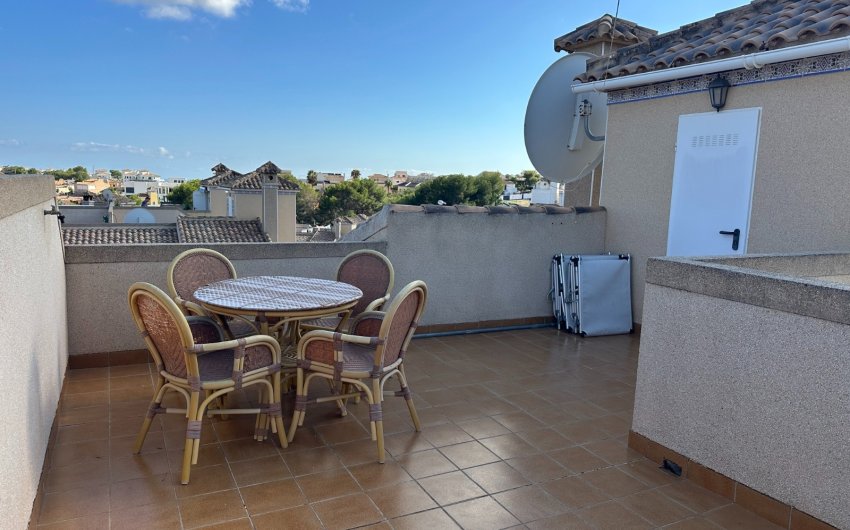Resale - Villa -
Orihuela Costa - Villamartín