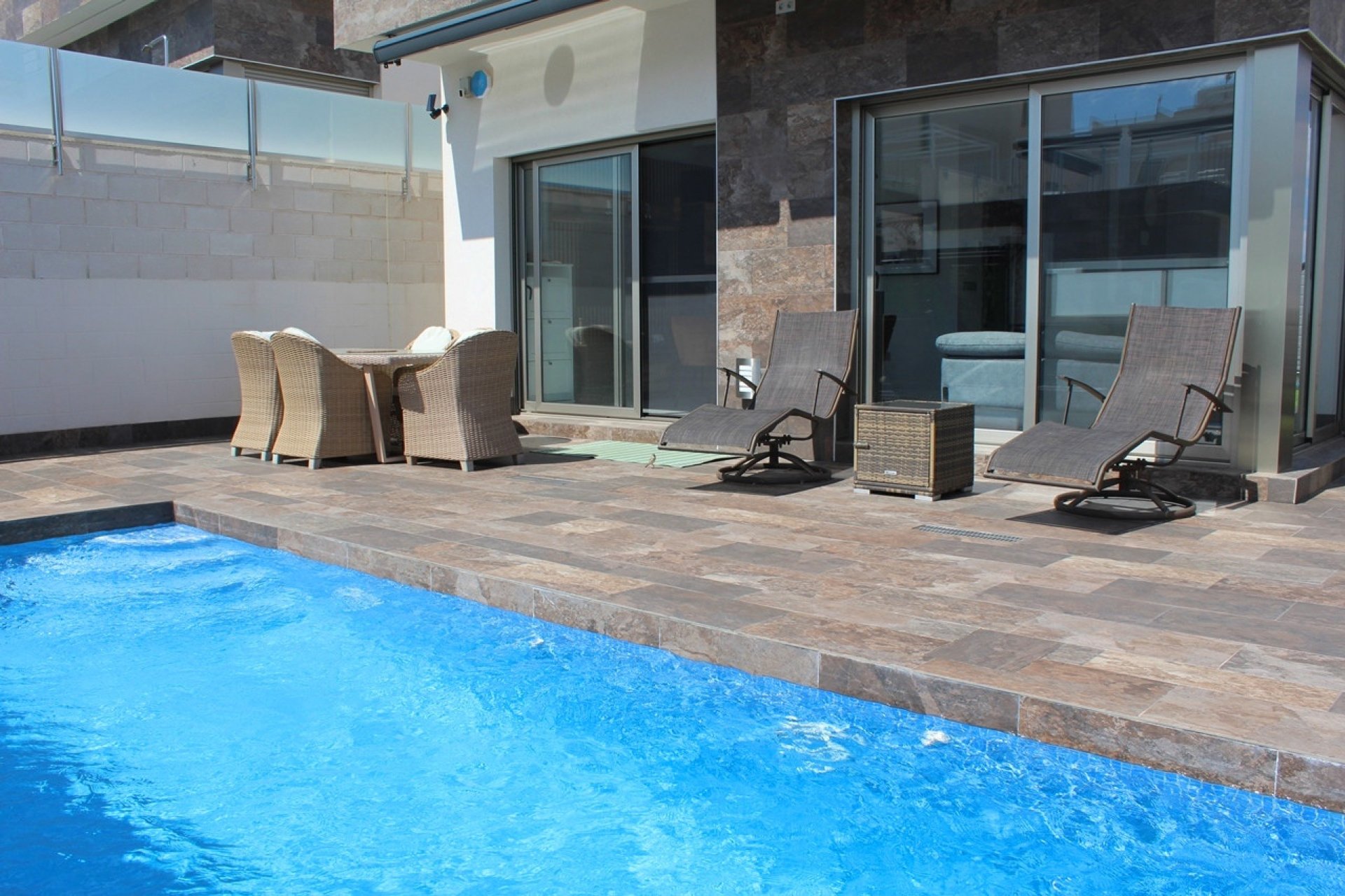 Resale - Villa -
Orihuela Costa - Villamartín