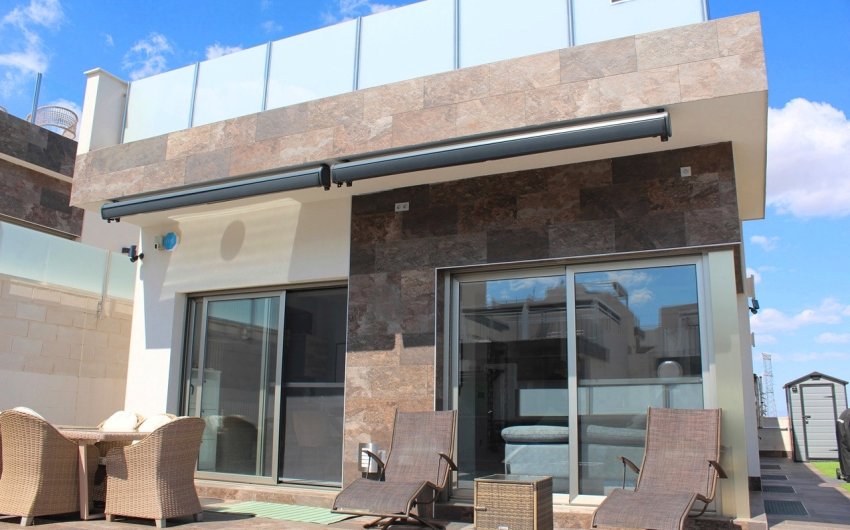 Resale - Villa -
Orihuela Costa - Villamartín