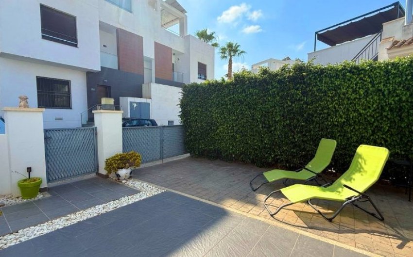 Resale - Villa -
Orihuela Costa - Villamartín