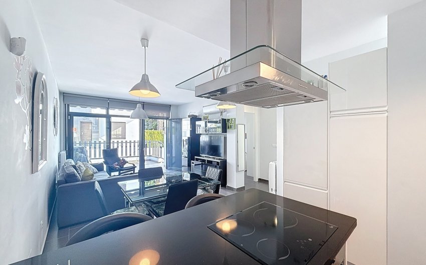 Resale - Villa -
Orihuela Costa - Villamartín