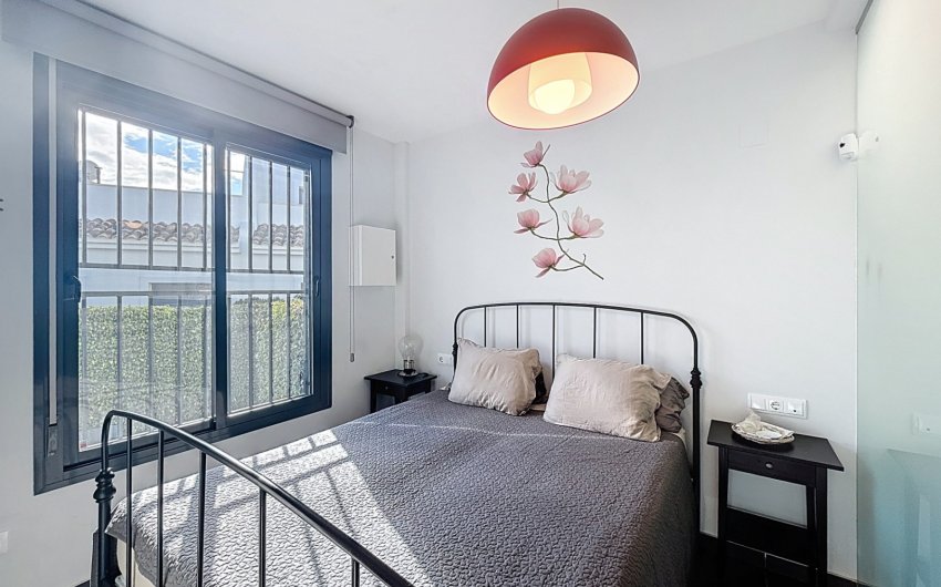 Resale - Villa -
Orihuela Costa - Villamartín