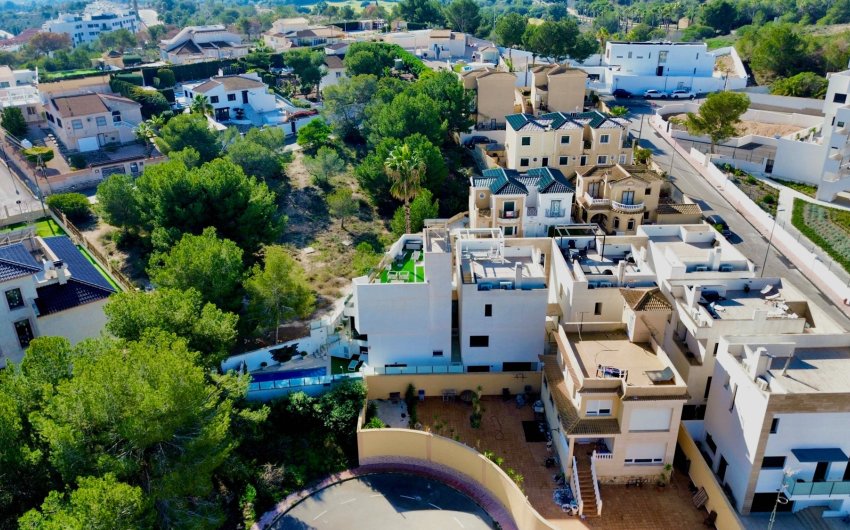 Resale - Villa -
Orihuela Costa - Villamartín