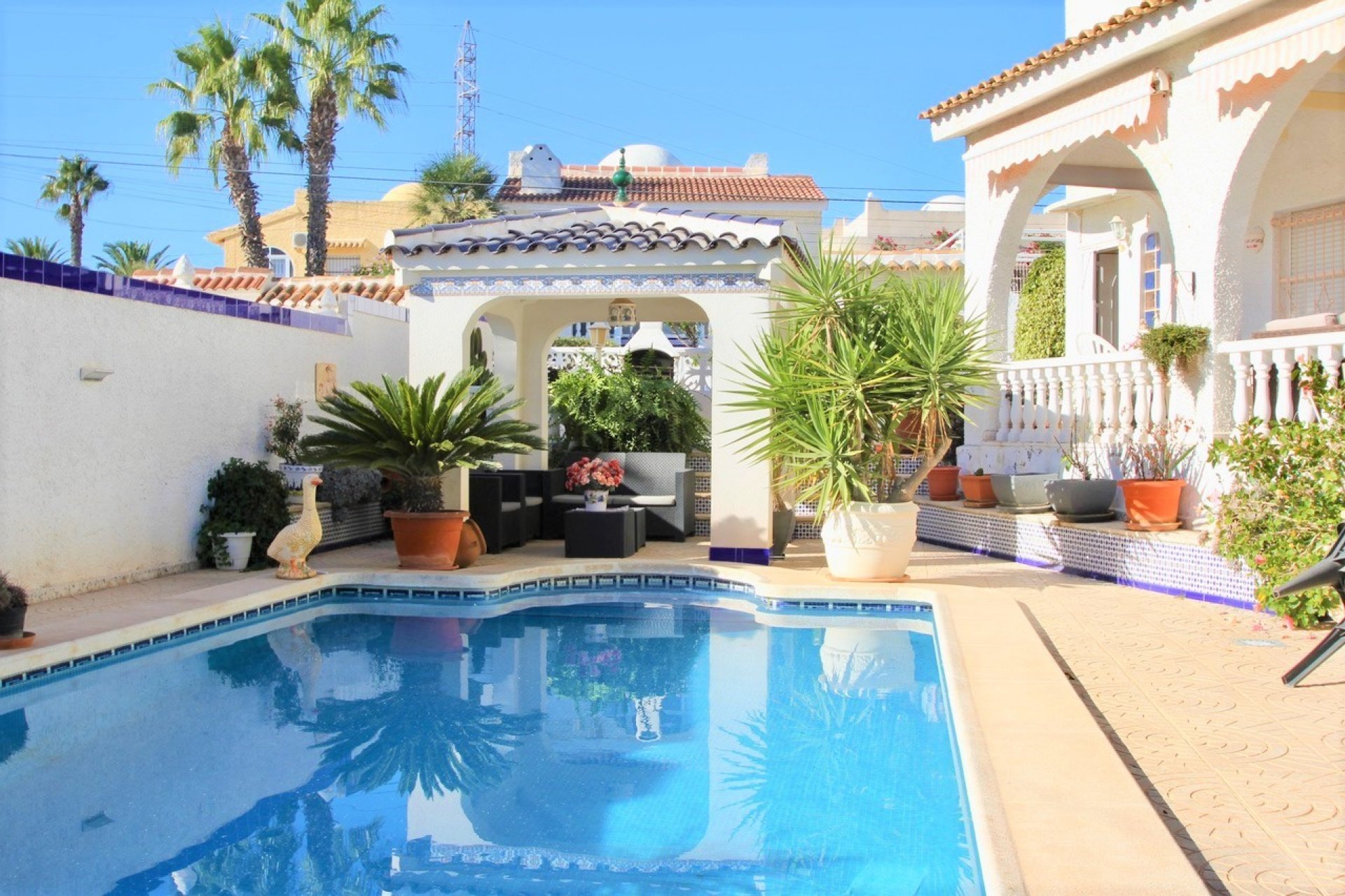Resale - Villa -
Orihuela Costa - Villamartín