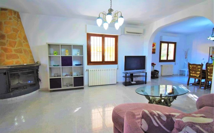 Resale - Villa -
Orihuela Costa - Villamartín