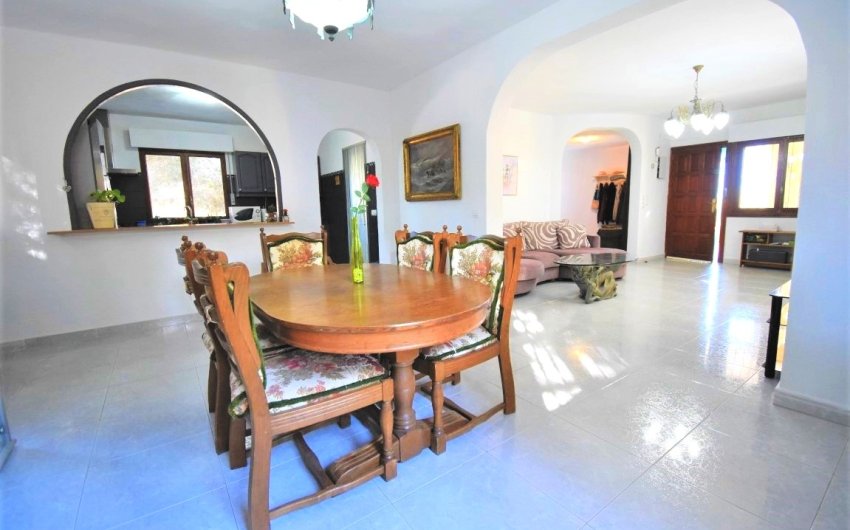 Resale - Villa -
Orihuela Costa - Villamartín