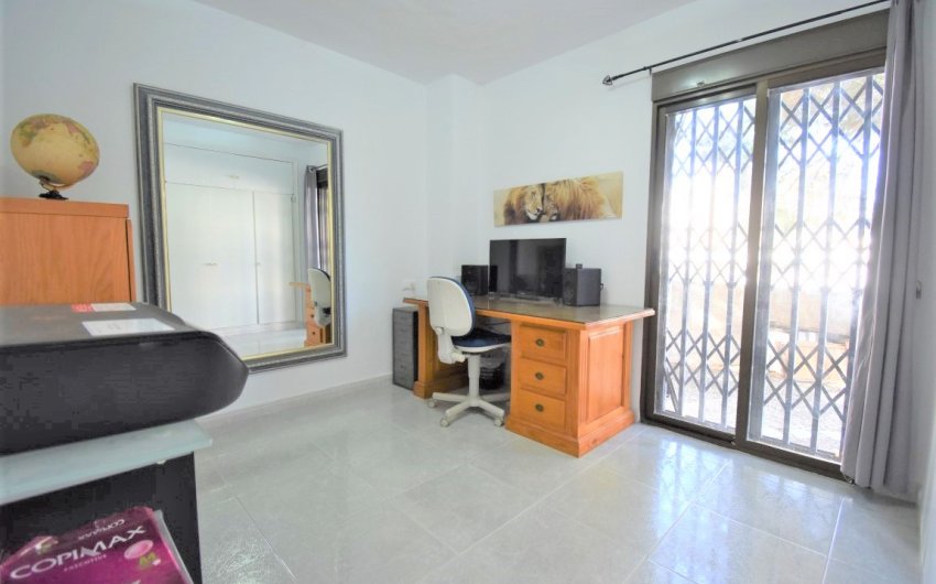 Resale - Villa -
Orihuela Costa - Villamartín