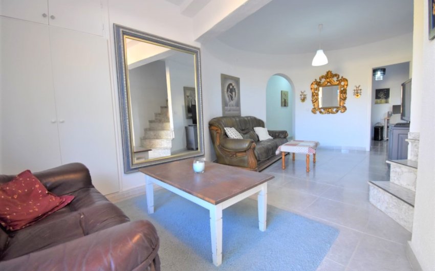 Resale - Villa -
Orihuela Costa - Villamartín