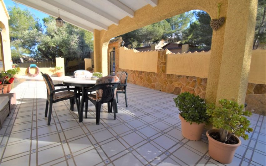 Resale - Villa -
Orihuela Costa - Villamartín