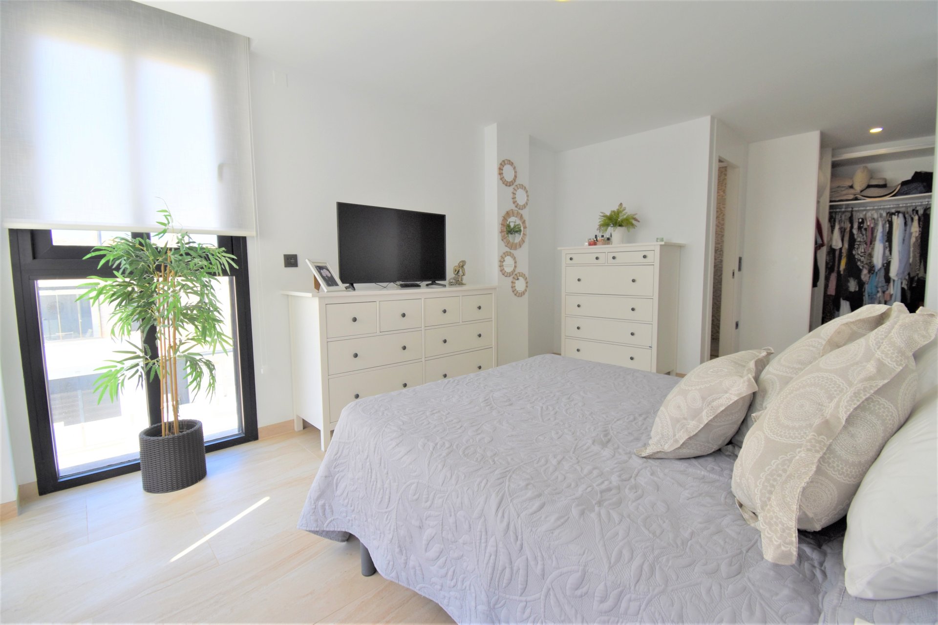 Resale - Villa -
Orihuela Costa - Villamartín