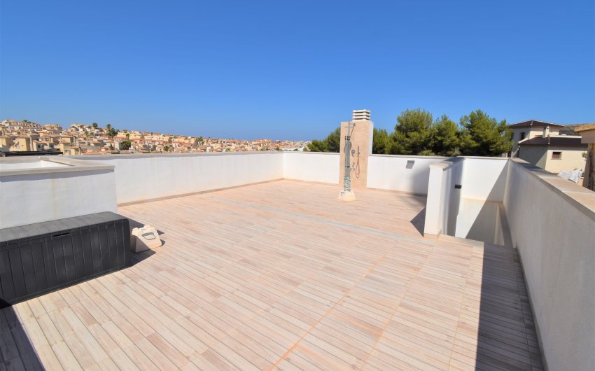 Resale - Villa -
Orihuela Costa - Villamartín