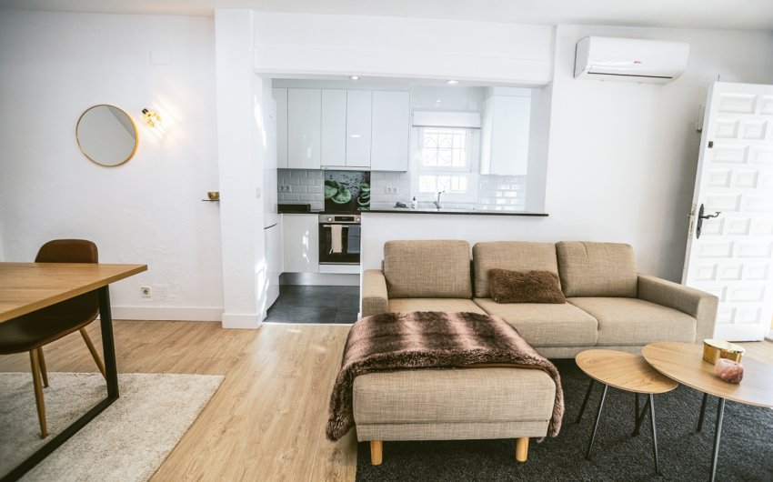 Resale - Villa -
Orihuela Costa - Villamartín