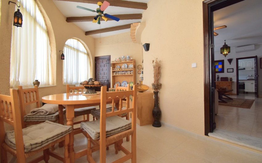 Resale - Villa -
Orihuela Costa - Villamartín