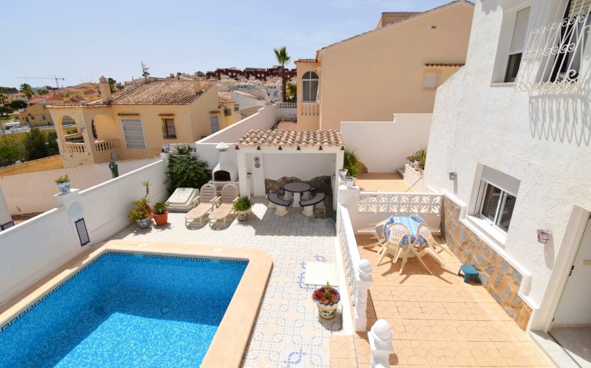 Resale - Villa -
Orihuela Costa - Villamartín