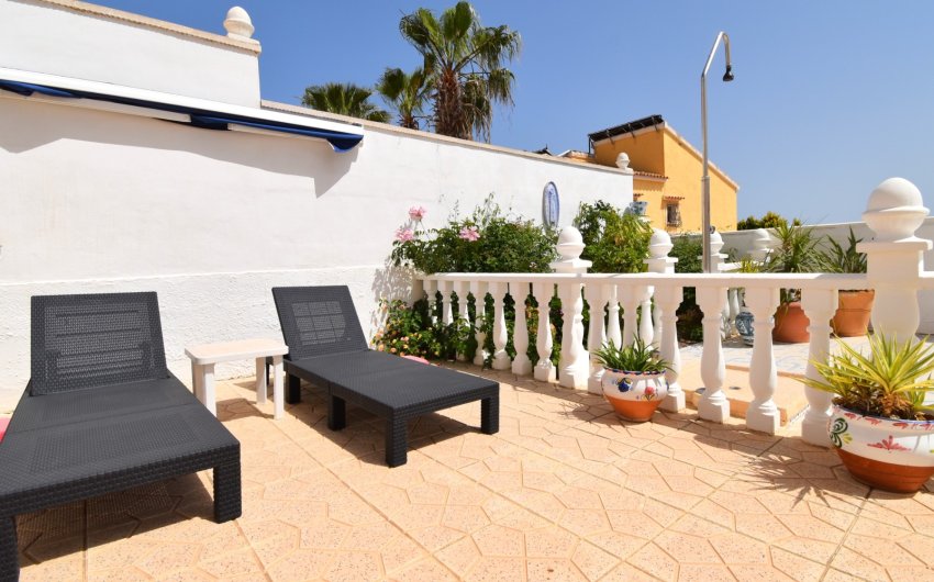 Resale - Villa -
Orihuela Costa - Villamartín