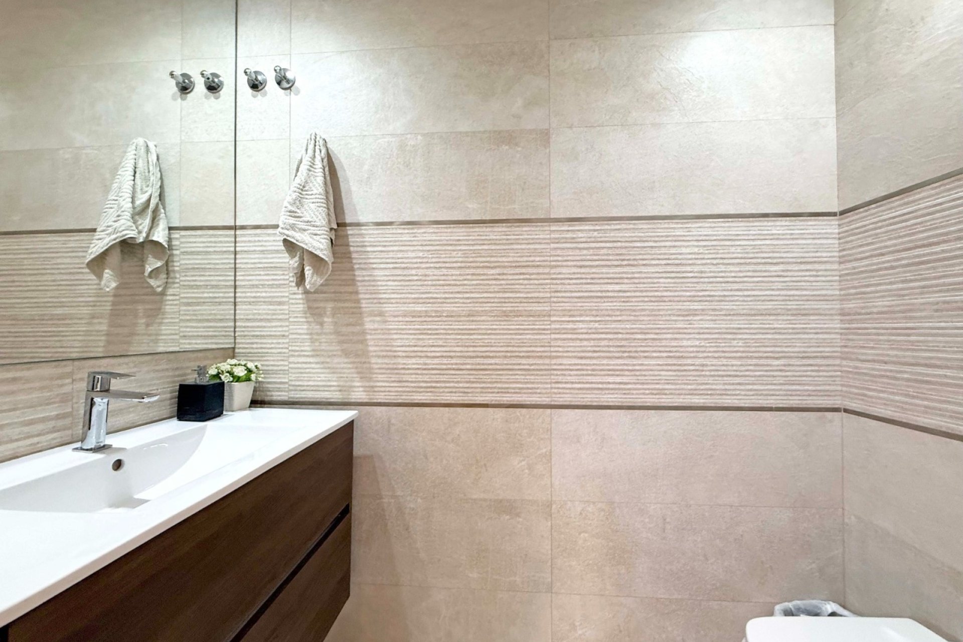 Resale - Villa -
Orihuela Costa - Villamartín