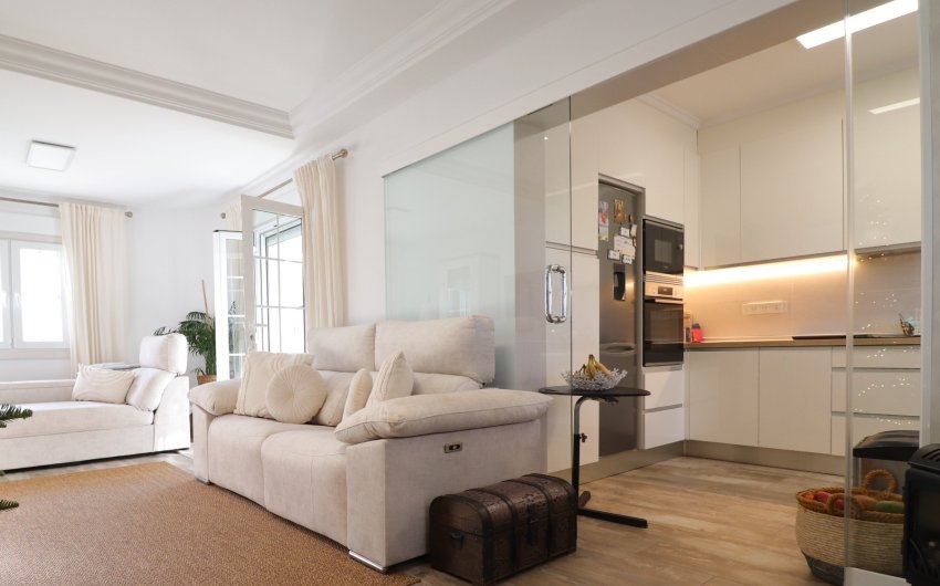 Resale - Villa -
Orihuela Costa - Villamartín