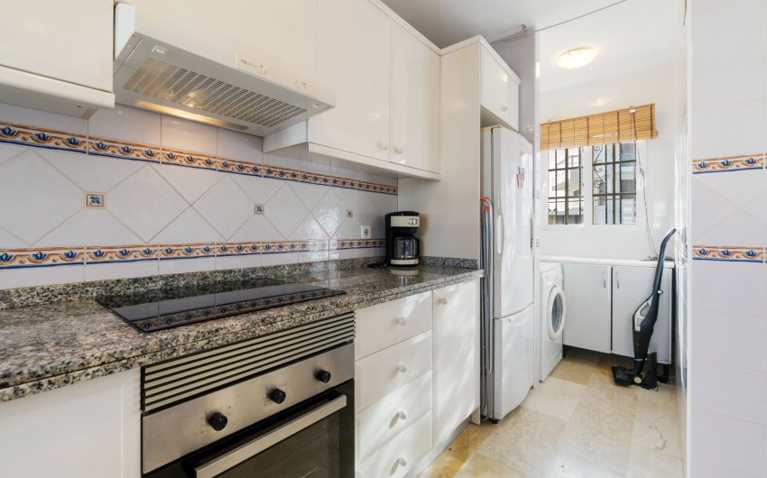 Resale - Villa -
Orihuela Costa - Villamartín