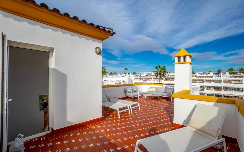 Resale - Villa -
Orihuela Costa - Villamartín
