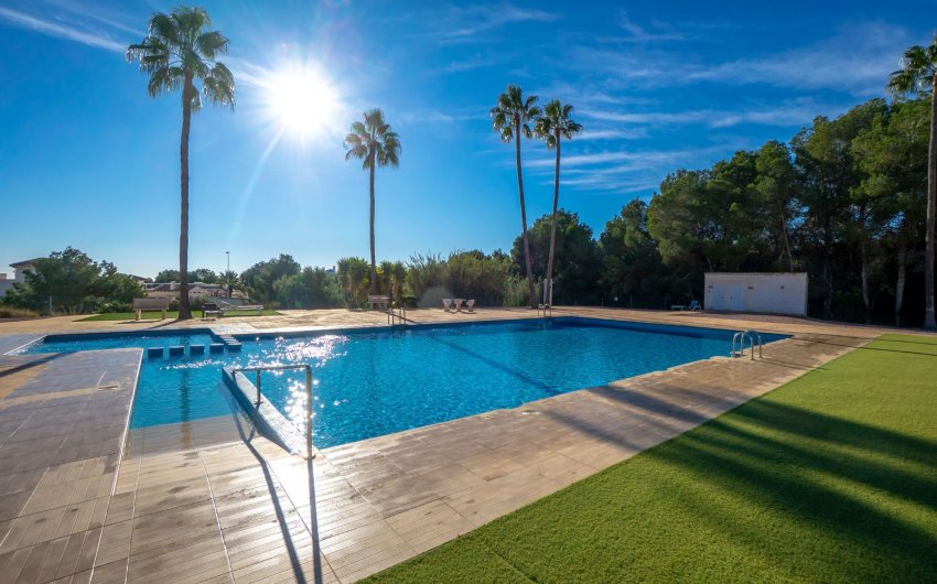 Resale - Villa -
Orihuela Costa - Villamartín