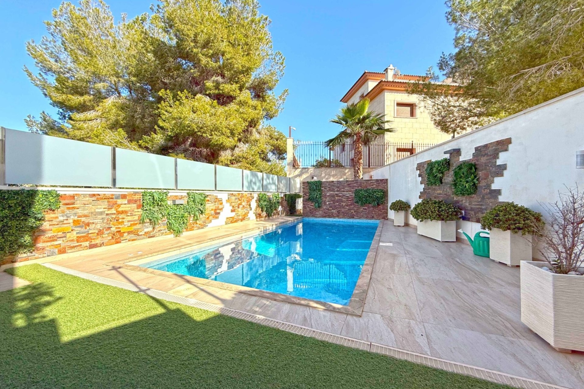 Resale - Villa -
Orihuela Costa - Villamartín