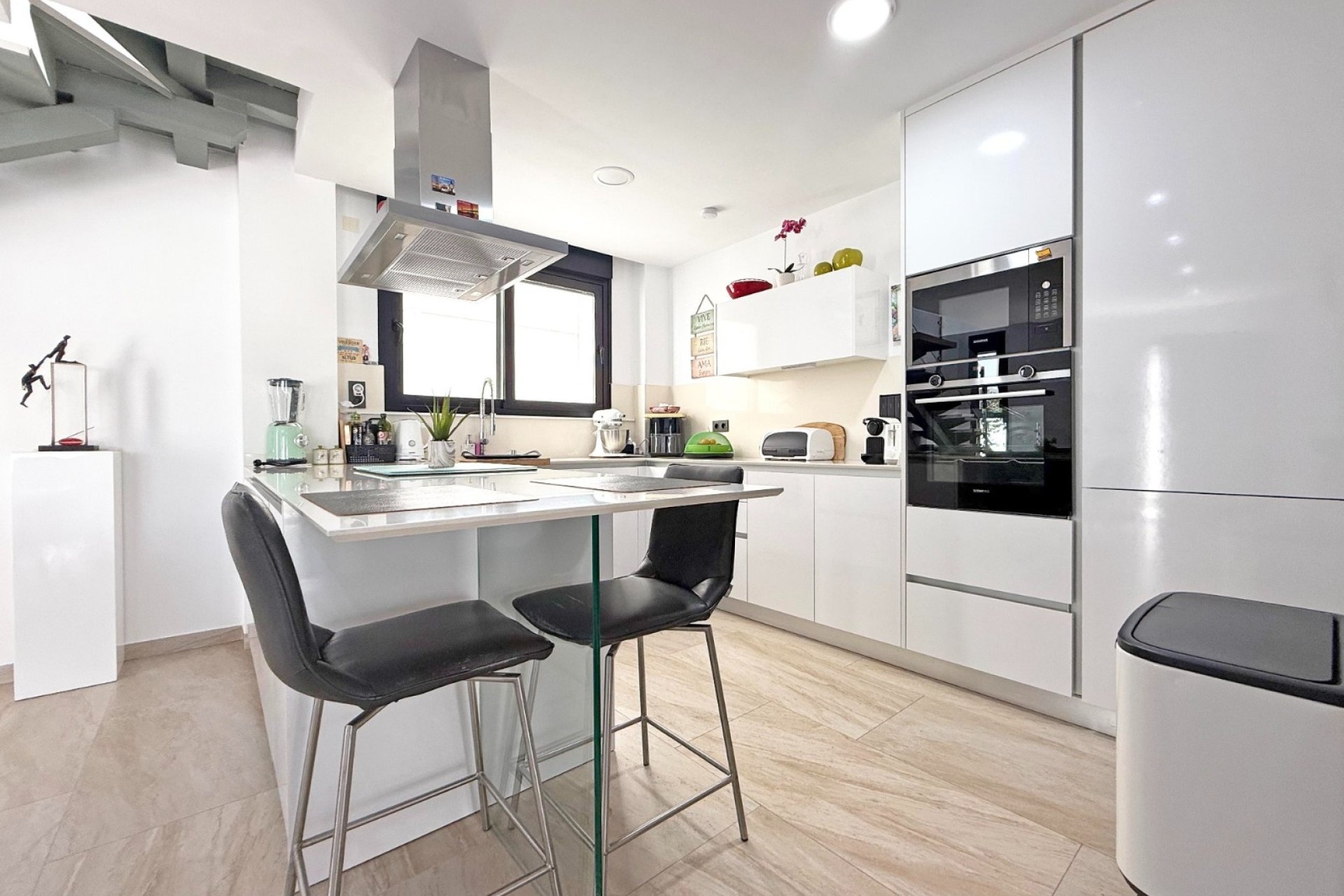 Resale - Villa -
Orihuela Costa - Villamartín