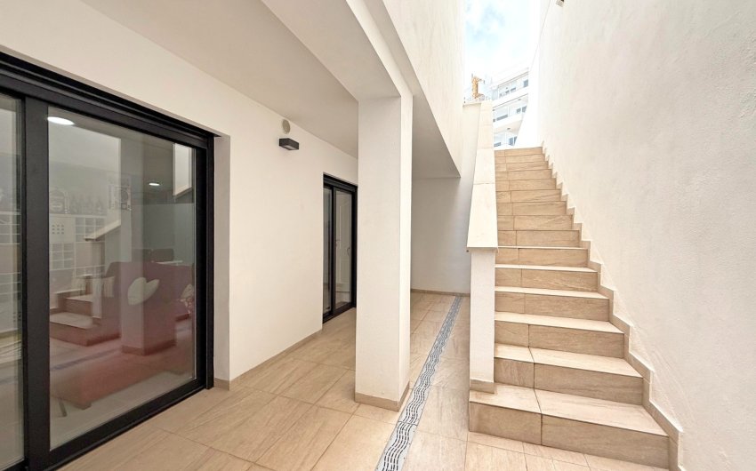 Resale - Villa -
Orihuela Costa - Villamartín