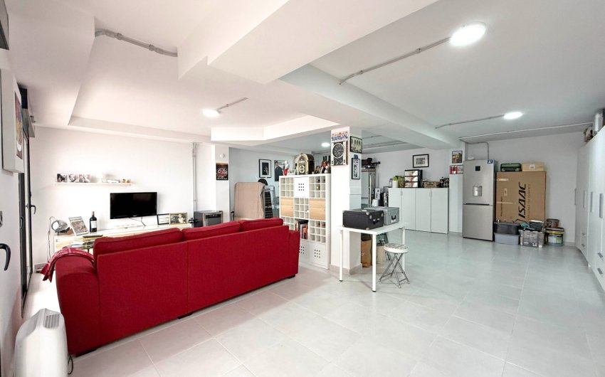 Resale - Villa -
Orihuela Costa - Villamartín