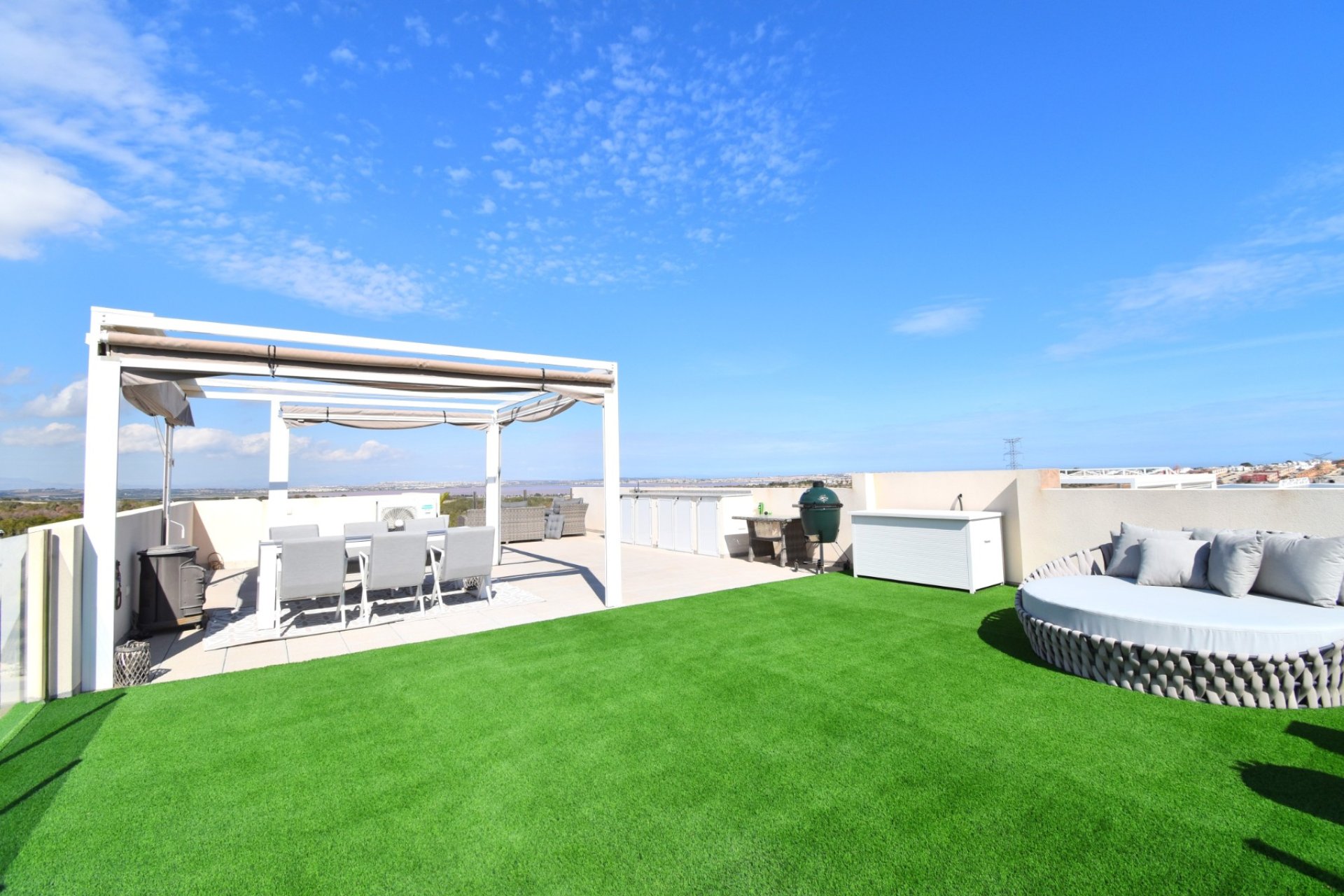 Resale - Villa -
Orihuela Costa - Villamartín