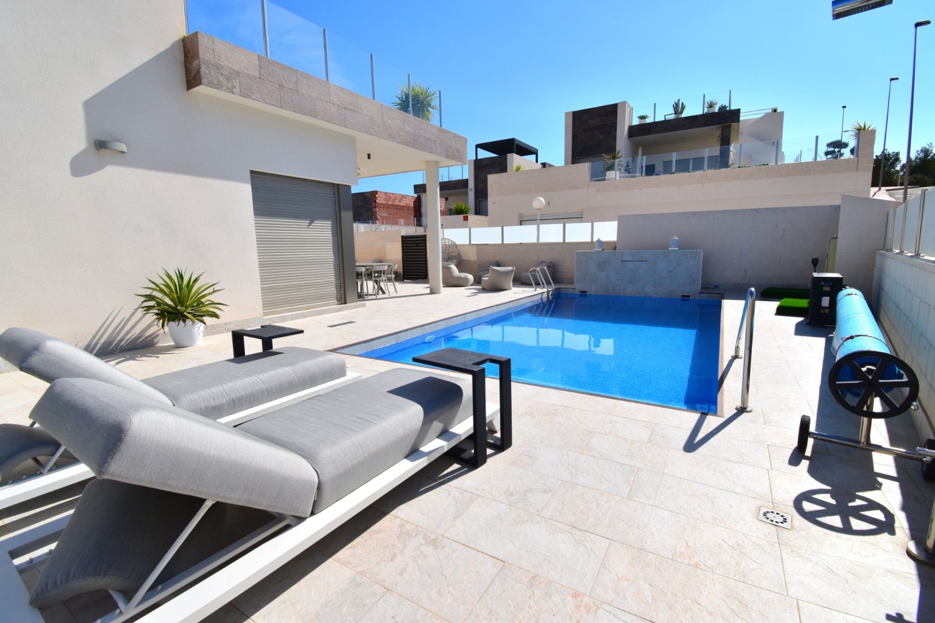 Resale - Villa -
Orihuela Costa - Villamartín