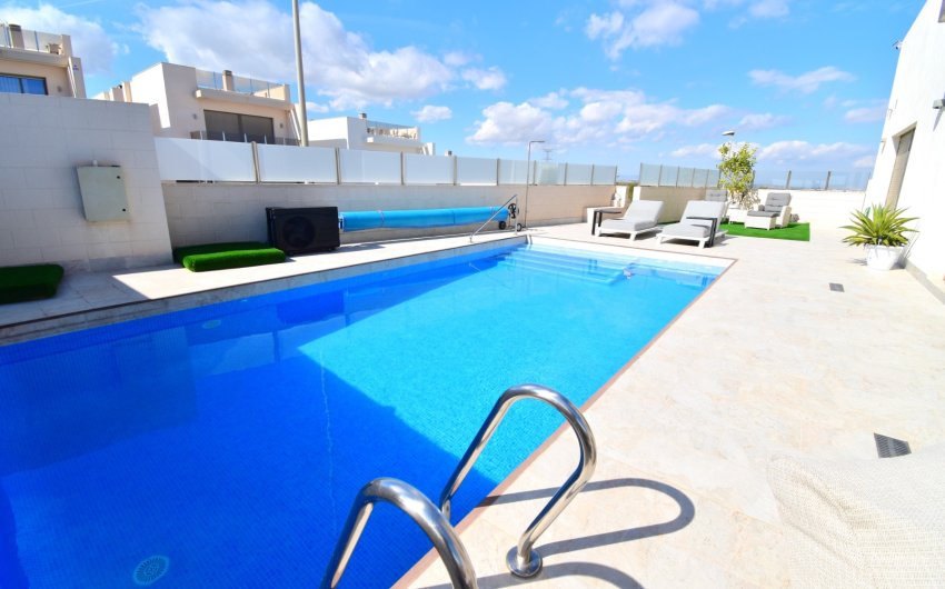 Resale - Villa -
Orihuela Costa - Villamartín