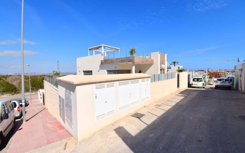 Resale - Villa -
Orihuela Costa - Villamartín