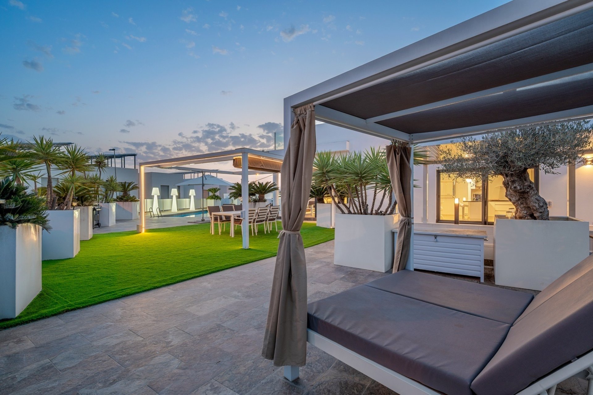 Resale - Villa -
Orihuela Costa - Villamartín